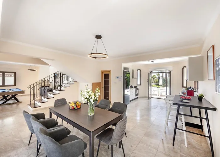 Sunnyvillas: 4br Seafront Villa*private Pool*bw44 *